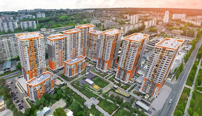 Нова трагедія в Києві: дівчинка-підліток вистрибнула з 22-го поверху, відео