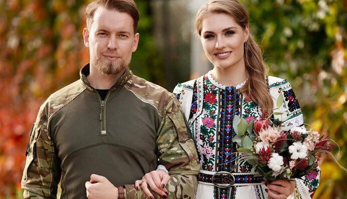 Секс-символ СБУ Артем Дехтяренко одружився: хто його обраниця, фото