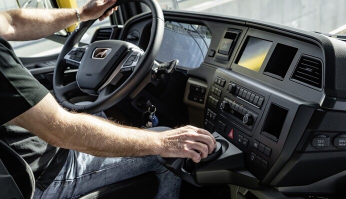 Кабмін послабив вимоги до перетину кордону: ще одна категорія чоловіків отримала дозвіл