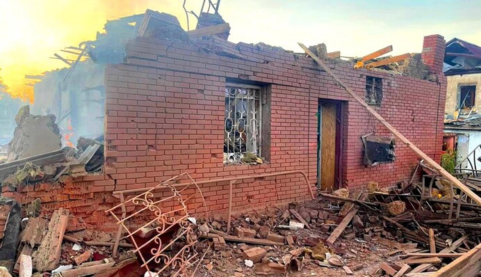 Россия нанесла массированный удар по Херсонщине: фото разрушений