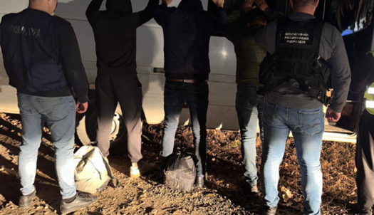 Переправлял уклонистов более чем за 5 тысяч евро: на Буковине задержали депутата, фото и видео