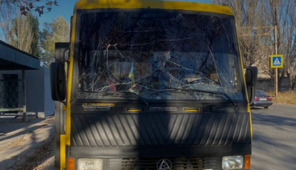 Загинула жінка, постраждало 9 осіб: в Херсоні уточнили дані щодо жертв обстрілу