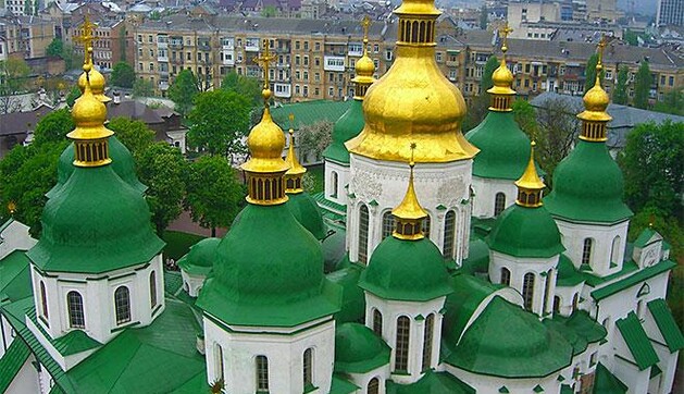 ​В Києві під час війни оновлять золоті купола Софійського собору на 80 мільйонів: українці обурені