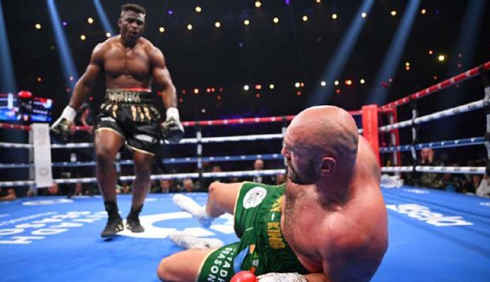 Рождественского подарка не будет: бой Усика с Фьюри не состоится