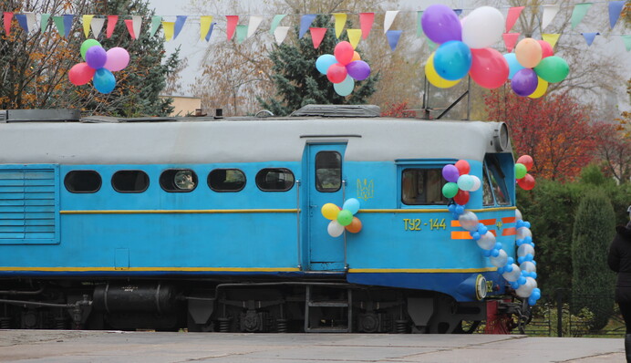 С Днем железнодорожника Украины! Красивые поздравления в SMS, стихах и открытках