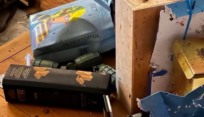 Вибухівку замаскували під подарунок: перші фото з місця загибелі помічника Залужного