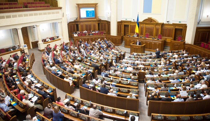 В Україні продовжили воєнний стан і загальну мобілізацію: до якого часу діє