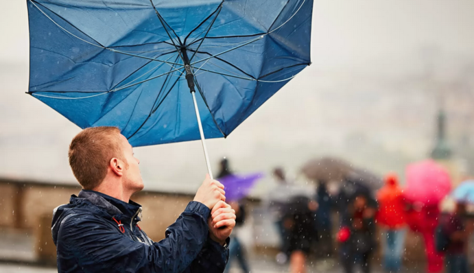 Обіцяють бути бурхливими: синоптик озвучила прогноз на вихідні
