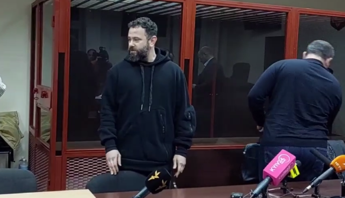 Дубинскому избирают меру пресечения: нардеп прибыл в суд, кадры