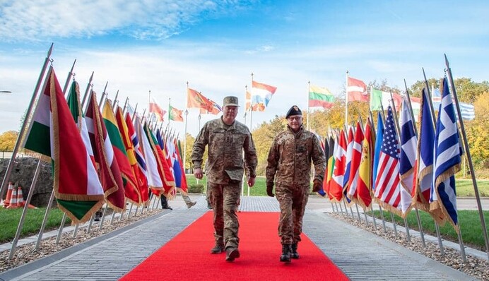 Генерал Наев в Нидерландах обсудил трансформацию ВСУ с командованием НАТО: фото