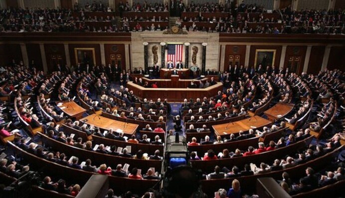 Снова без помощи Украине: в США одобрили временный бюджет во избежание шатдауна