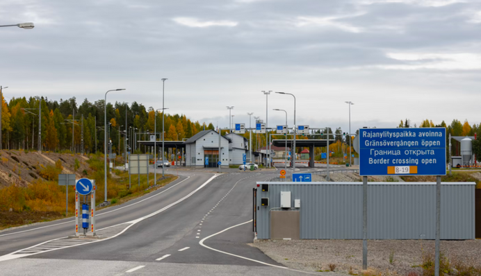 Фінляндія закриє майже всі КПП на кордоні з Росією: названо дату