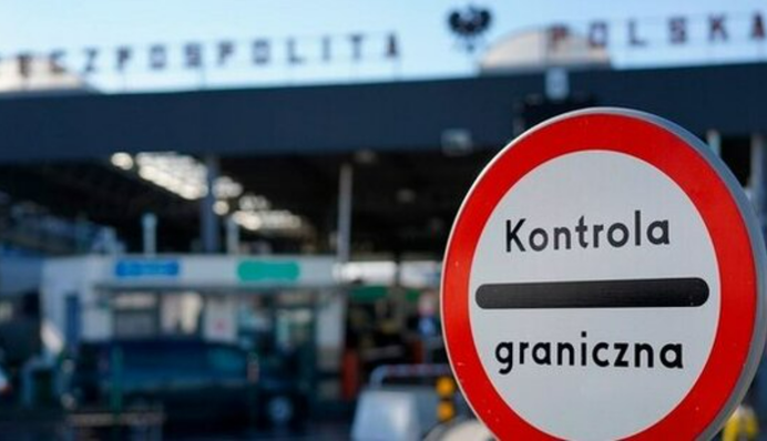 Польські перевізники заблокували ще один пункт пропуску на кордоні з Україною