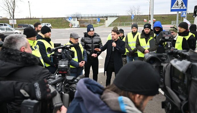 Блокада кордону з Україною: депутат від партії Туска підтримав страйкарів