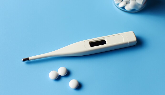 Как правильно сбивать температуру, если заболел: эти правила следует знать