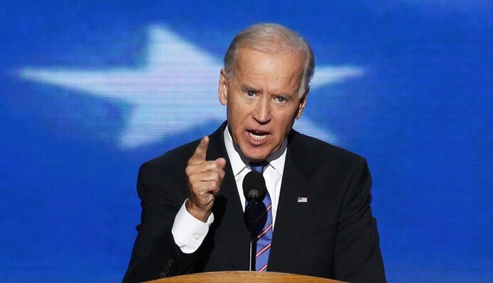 "Это безумие - отказать Украине в поддержке": Байден пообещал, что добьется выделение помощи