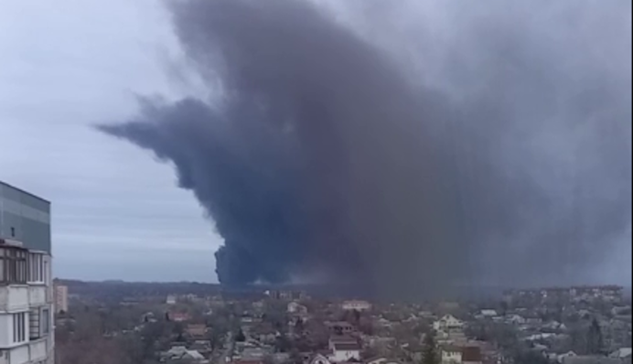 В Донецьку окупантів привітали з Днем ЗСУ: фото і відео потужної 