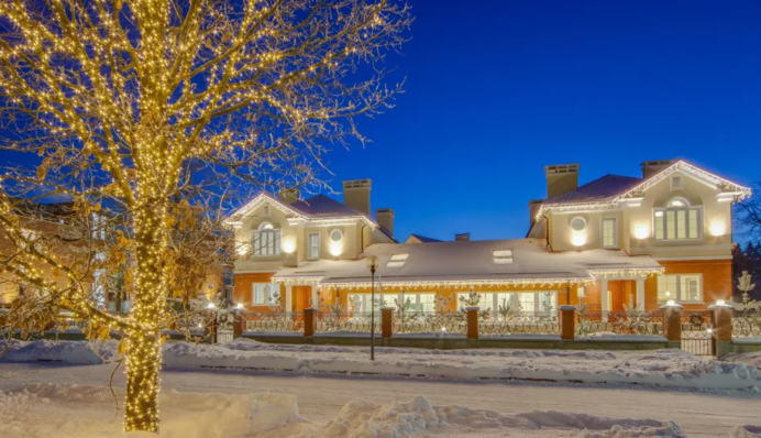 Багато хто знав його в обличчя: перші фото з місця вбивства Іллі Киви