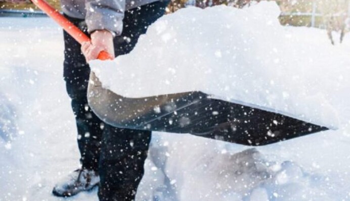 В Києві масово виписують 