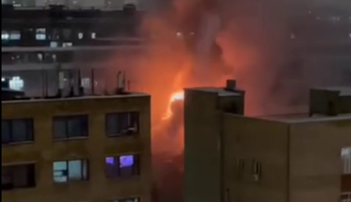 В Москві спалахнула пожежа на заводі, де випускають обладнання для АЕС: фото і відео