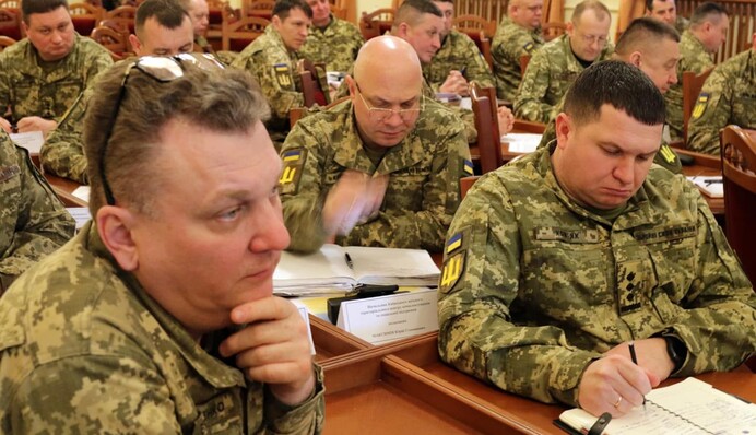 В Україні ще одну категорію змусять показати декларації: кого торкнеться