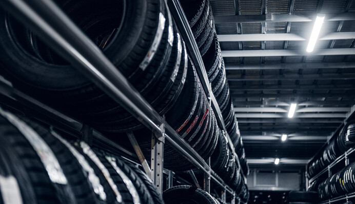 Як правильно зберігати шини взимку: автовласникам на замітку