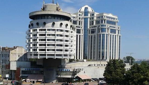 Один из символов современного Киева: интересные факты о знаменитой гостинице 