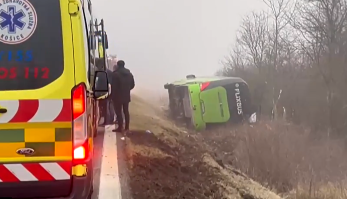 В автобусе были украинцы: в МИД рассказали о состоянии пострадавших в ДТП в Словакии