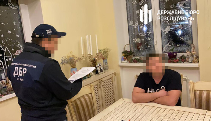 В Києві топ-чиновник допомагав депутатам ухилятись від мобілізації: фото 