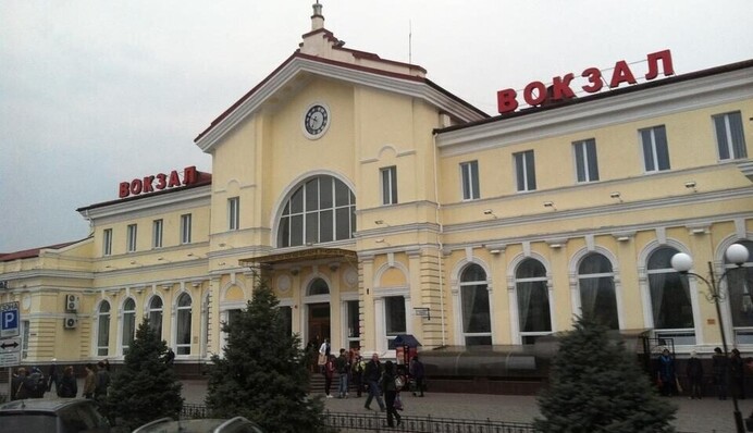 Оккупанты попали в вокзал Херсона, там находились люди: подробности теракта