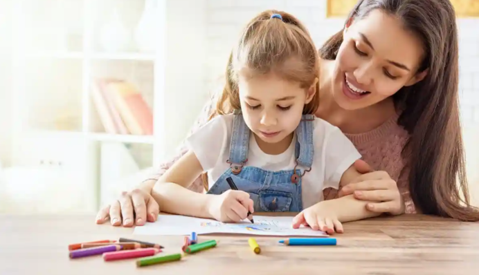 С выездами за границу: в Украине няне готовы платить более 70 тысяч в месяц