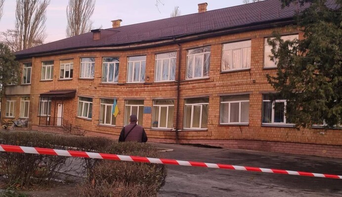 В Киеве произошла авария в детсаду, где построили укрытие: власть уже ищет виновных