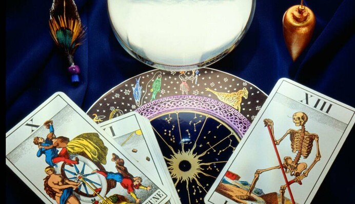 Гороскоп Таро на 2024 год: что говорят карты о вашем знаке Зодиака