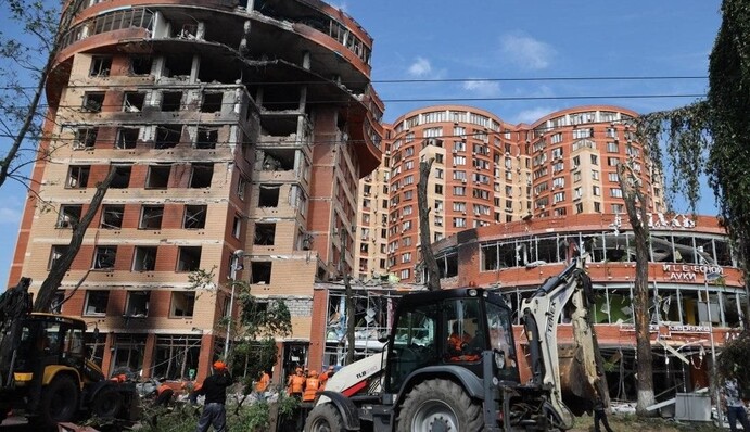 Вышел на балкон во время атаки: стали известны подробности гибели 15-летнего подростка в Одессе, видео