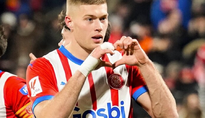 Довбик уже первый: 