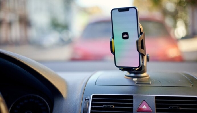 Украинцам готовят новые правила растаможки авто: никакого человеческого фактора