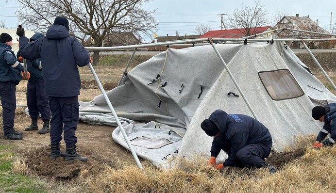 Страна-соседка Украины закрыла центр помощи беженцам