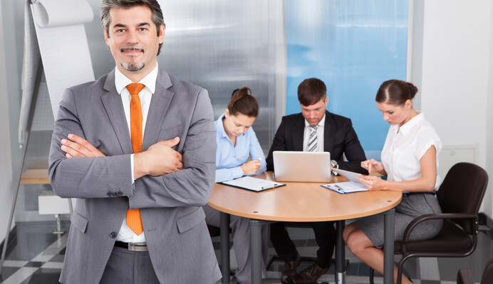 Умеют управлять людьми: пять самых лучших начальников по знаку Зодиака