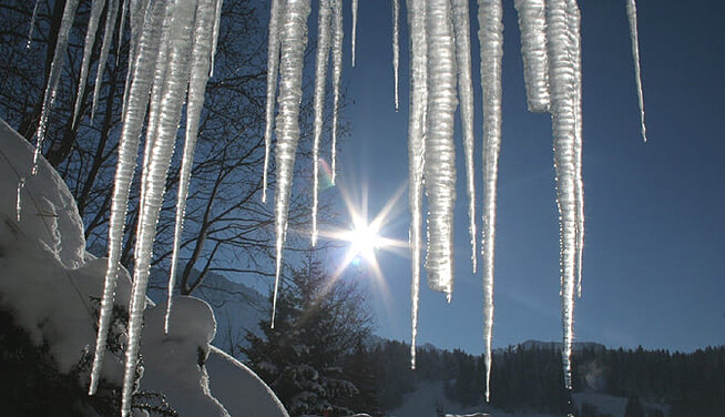 На синоптичних гойдалках: погода готує українцям сюрпризи у найближчі дні