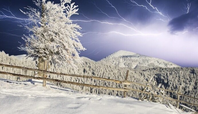 Дальше будет хуже? Народные приметы на гром и молнию зимой