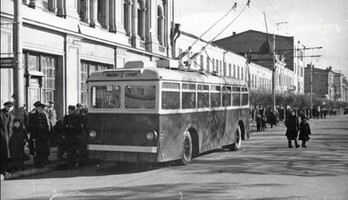 Їздили лише чотири роки: архівні фото німецьких тролейбусів на вулицях Києва
