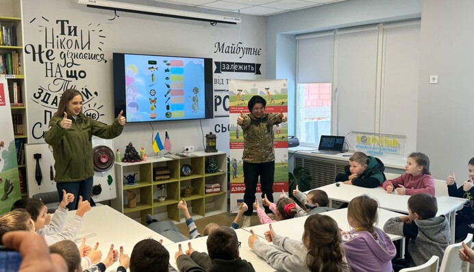 В Черниговской области среди школьников начали занятия по минной безопасности: фото