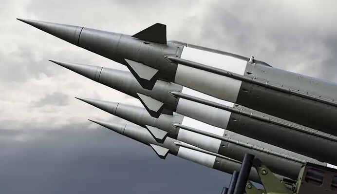 Іран атакував США в Іраку: знищено консульство, відео