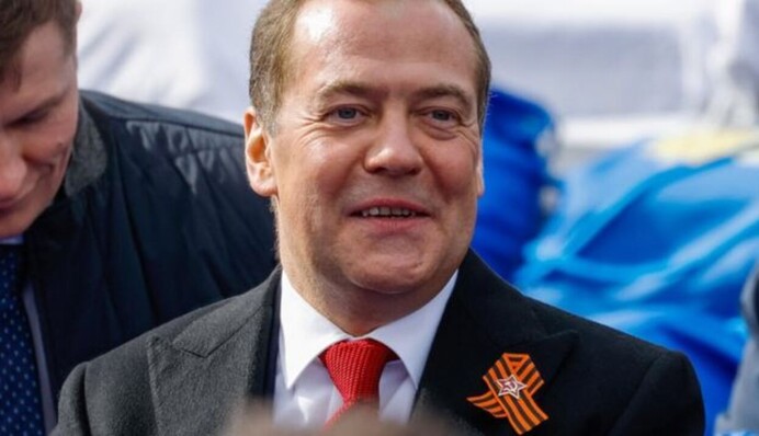 "Вечная война или общая страна?" Медведев вновь разразился угрозами в адрес Украины