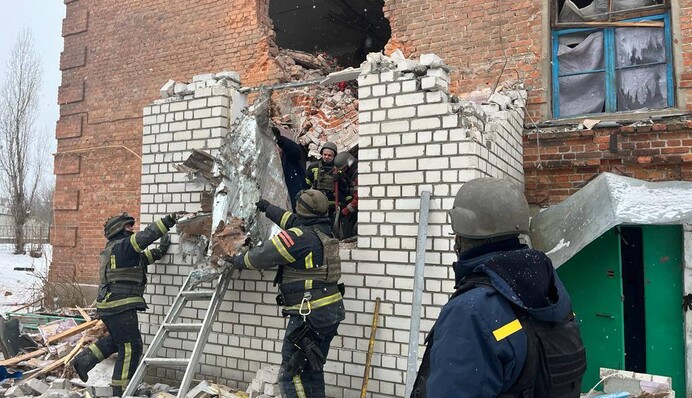 Окупанти вдарили по багатоповерхівці у Куп’янську: є жертви