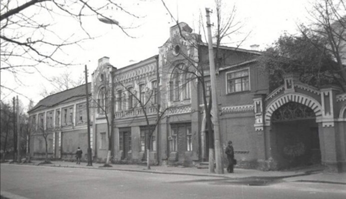 Як виглядає старовинна садиба на Верхньому Валу: фото і факти