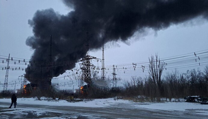 Утро началось не с кофе: в Донецке и Макеевке раздались взрывы, отдельные районы остались без света, фото и видео