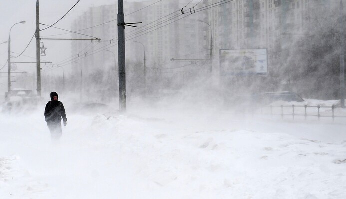 Частину України заллє дощами з мокрим снігом: синоптики попередили про небезпечну погоду у середу