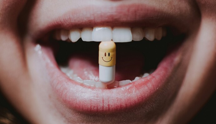 Эффект плацебо: психиатр объяснила, почему недейственные 