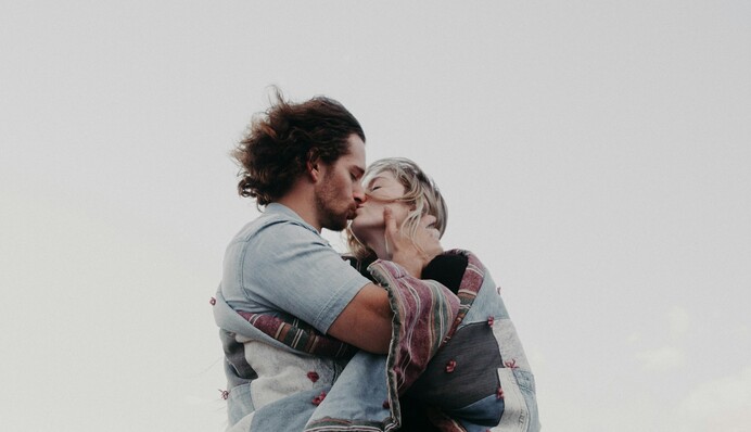 Романтичные, страстные и щедрые: эти три знака Зодиака считают лучшими любовниками